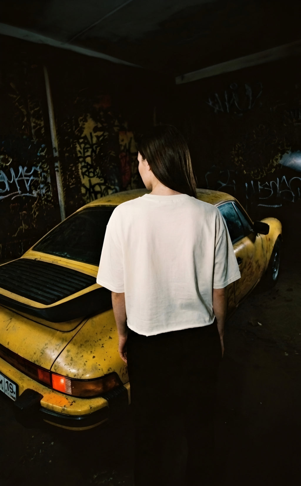 Mazda kitty off white cropped tees