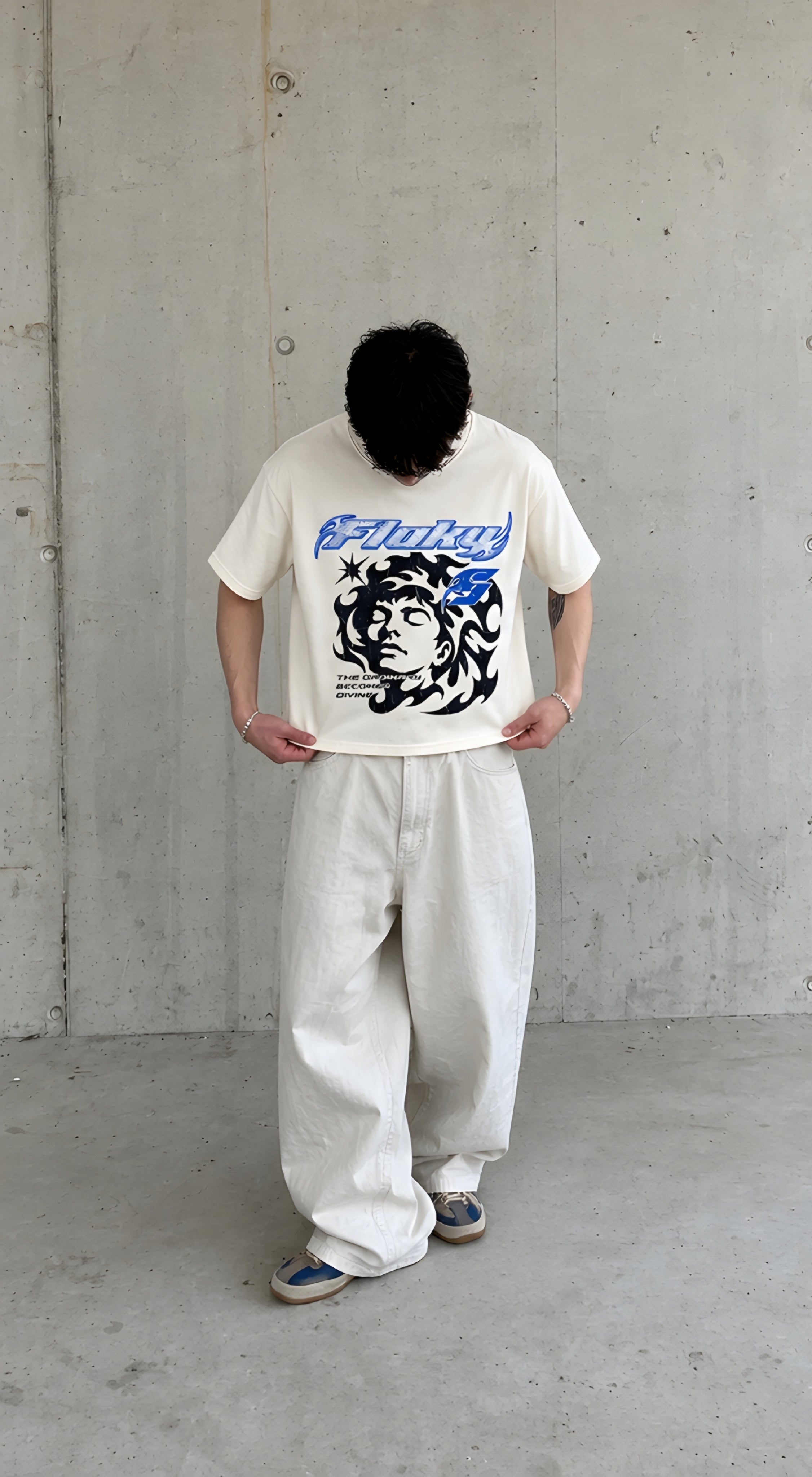 Divin off white boxy fit cropped tshirt