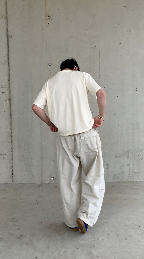 Divin off white boxy fit cropped tshirt